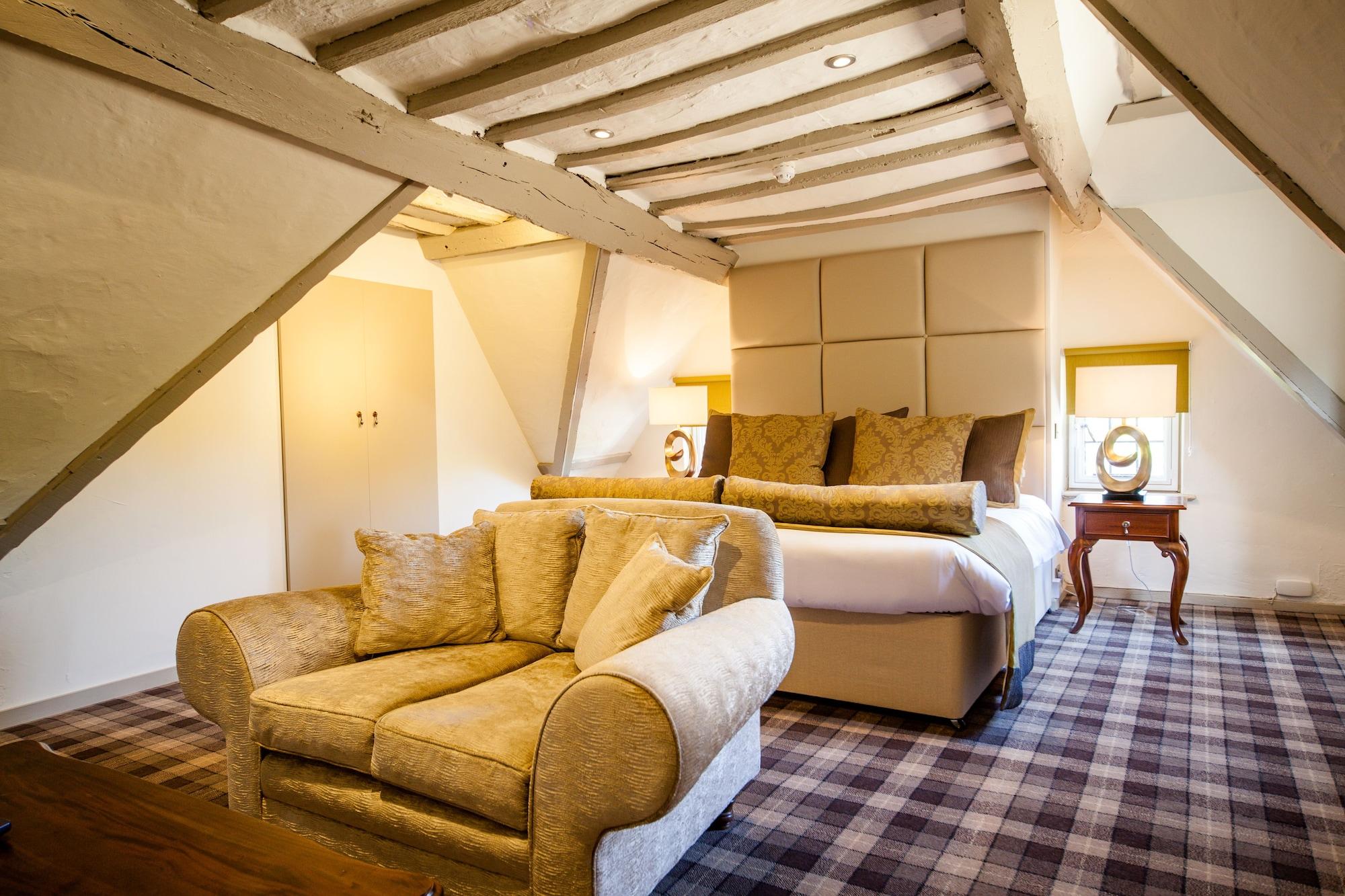 The Legacy Rose & Crown 4*