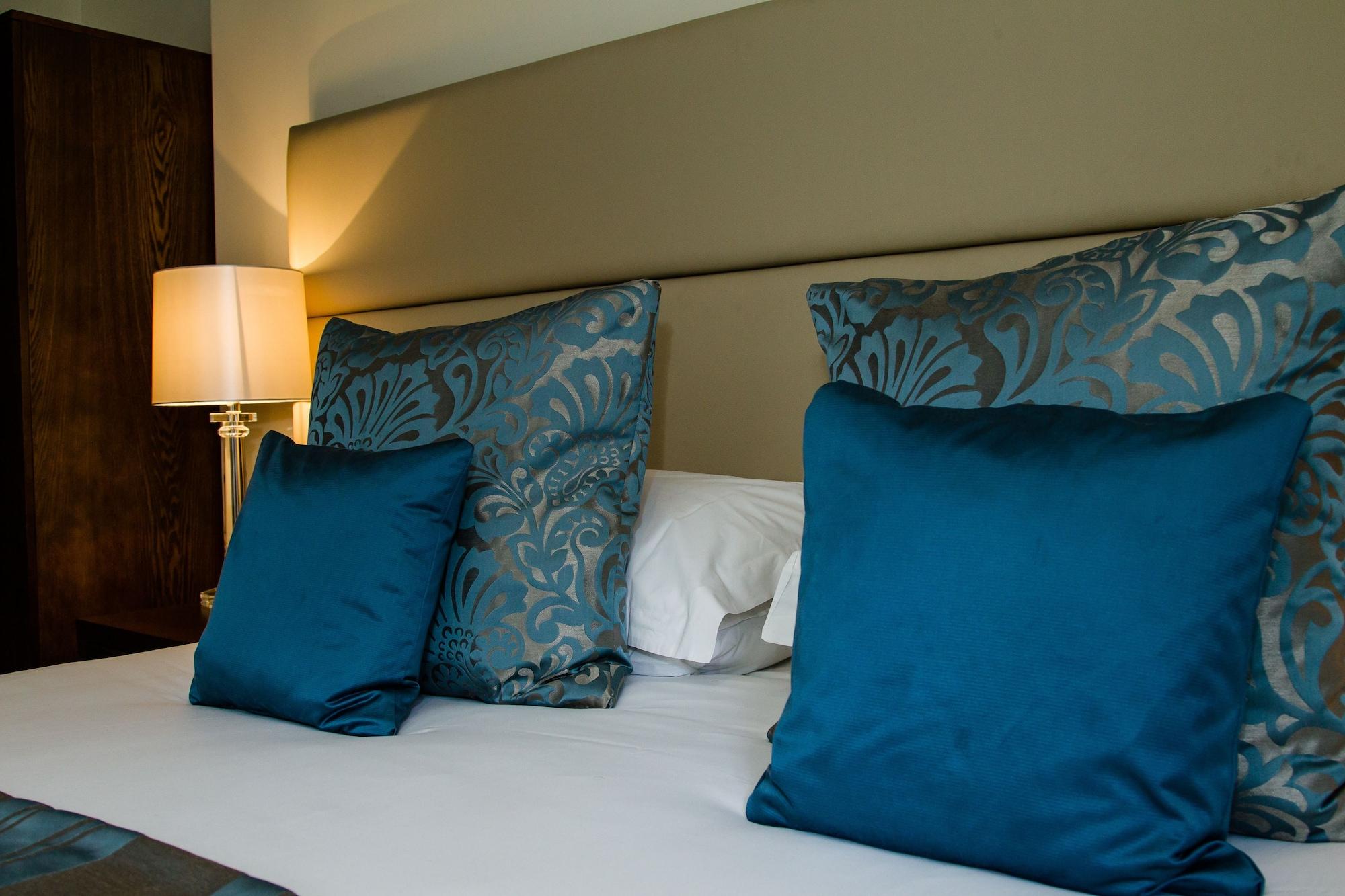 Inn The Legacy Rose & Crown 4*