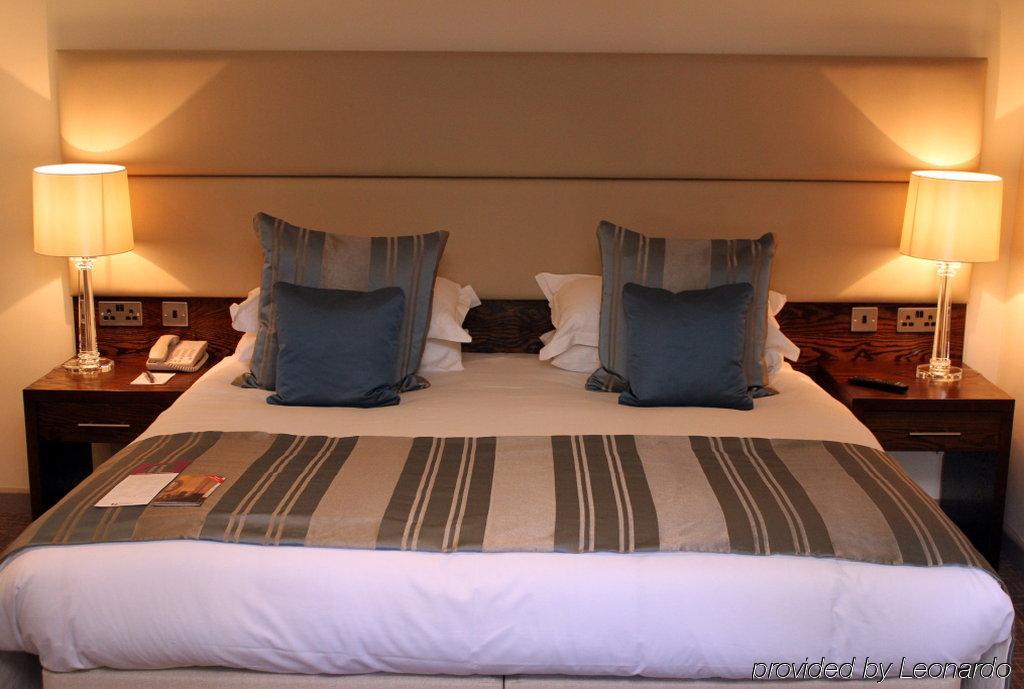 The Legacy Rose & Crown Inn 4*