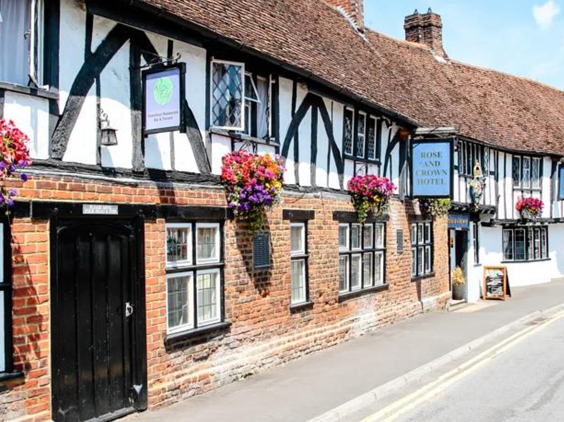 Inn The Legacy Rose & Crown 4*